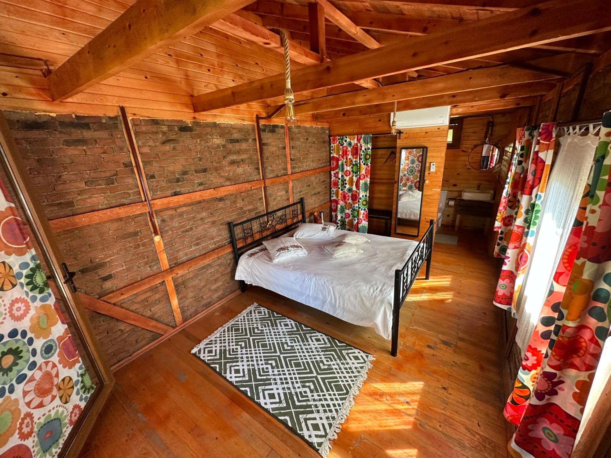 Otantik Tas Ev Bed & Breakfast Dalaman Luaran gambar