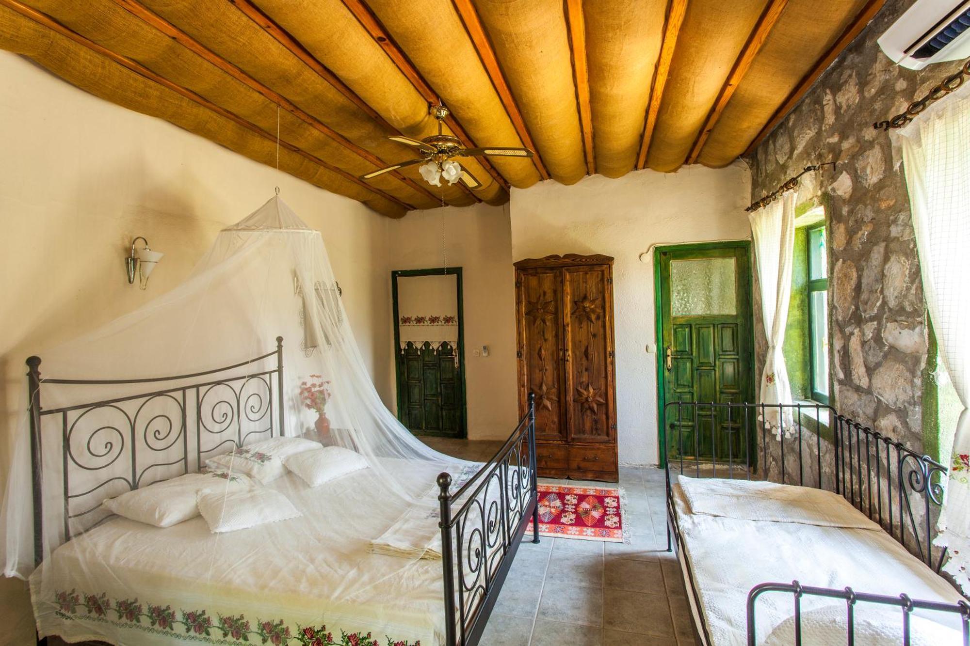 Otantik Tas Ev Bed & Breakfast Dalaman Luaran gambar
