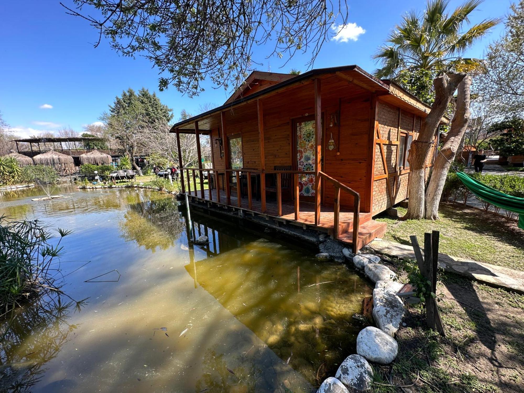 Otantik Tas Ev Bed & Breakfast Dalaman Luaran gambar