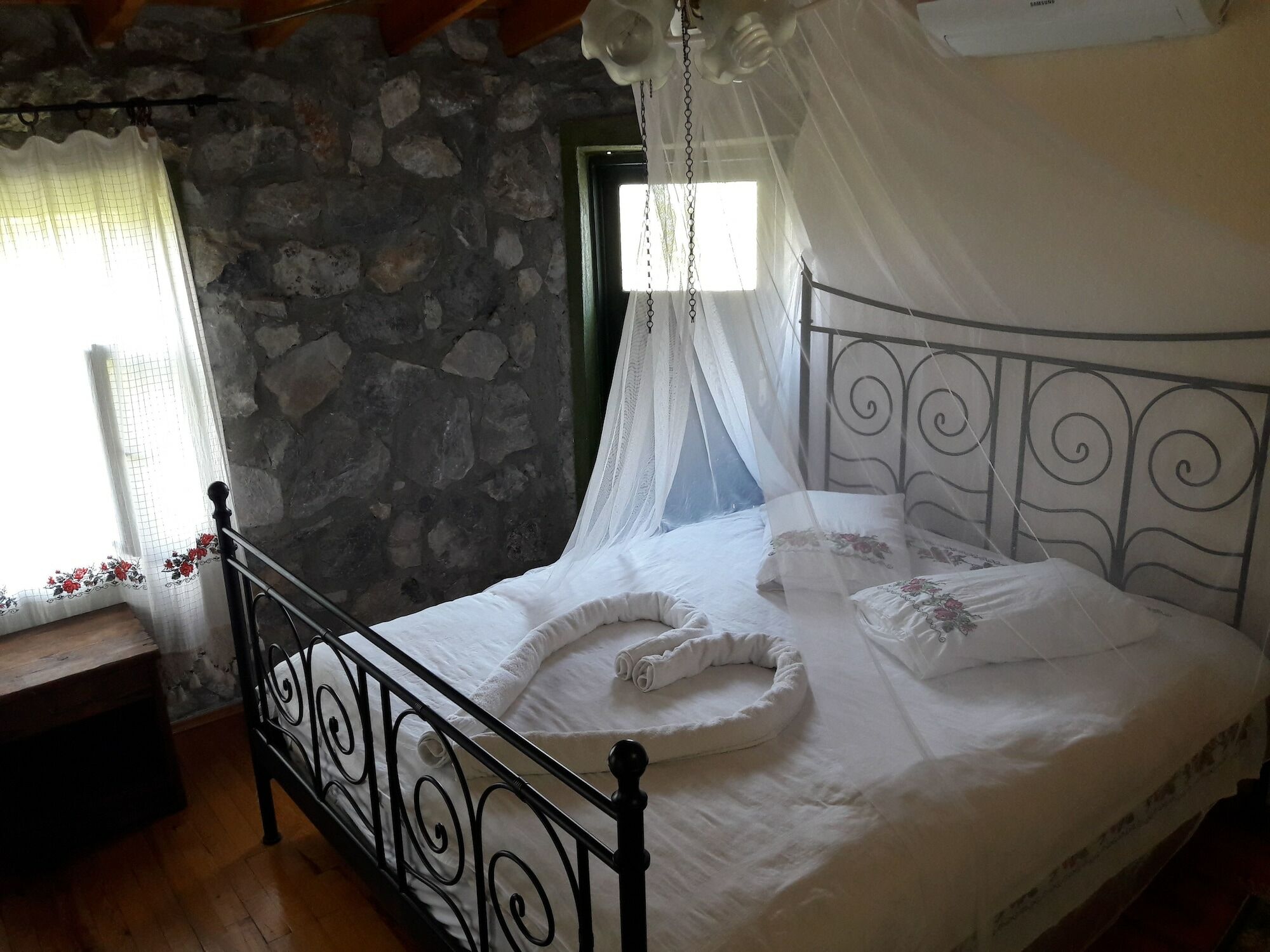 Otantik Tas Ev Bed & Breakfast Dalaman Luaran gambar